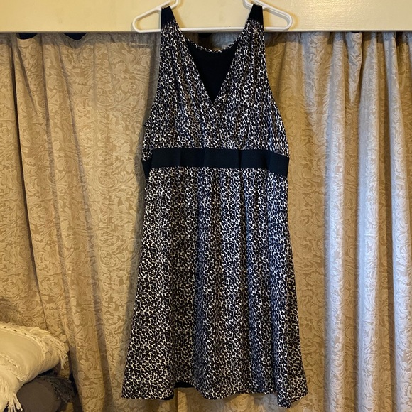 Lane Bryant Dresses & Skirts - Lane Bryant Silver Leopard Print Dress